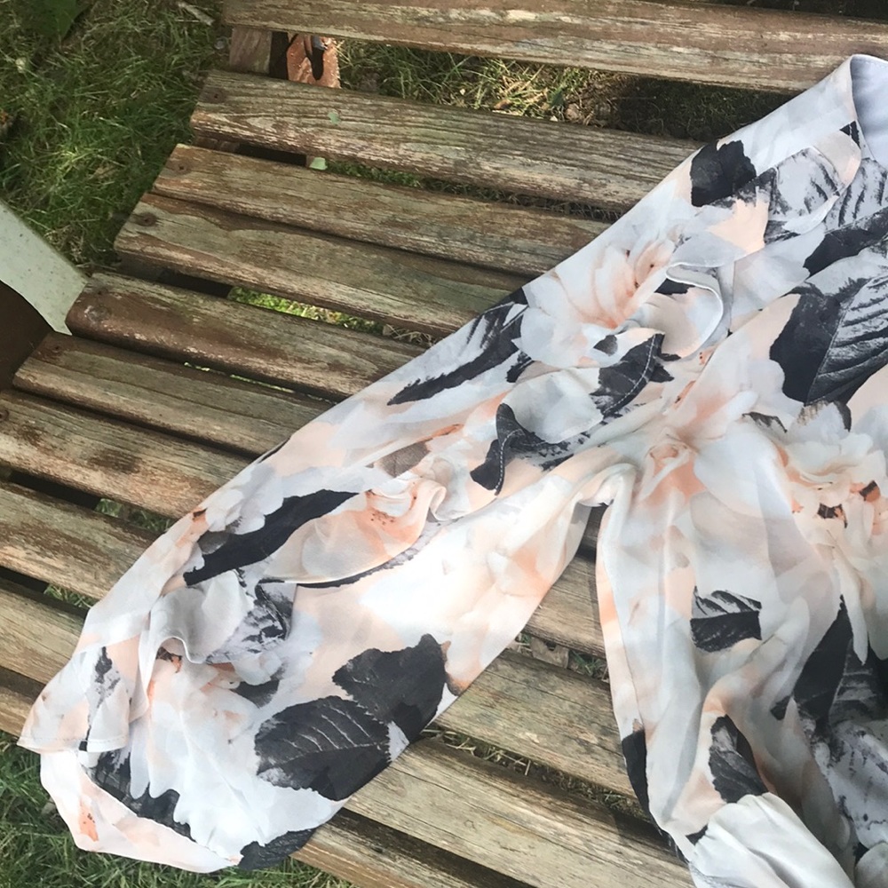 🎉HPx2🎉, NWT Calvin Klein Black & Peach Floral MIDI Dress W/3/4 Ruffled Sleeves - Picture 3 of 11